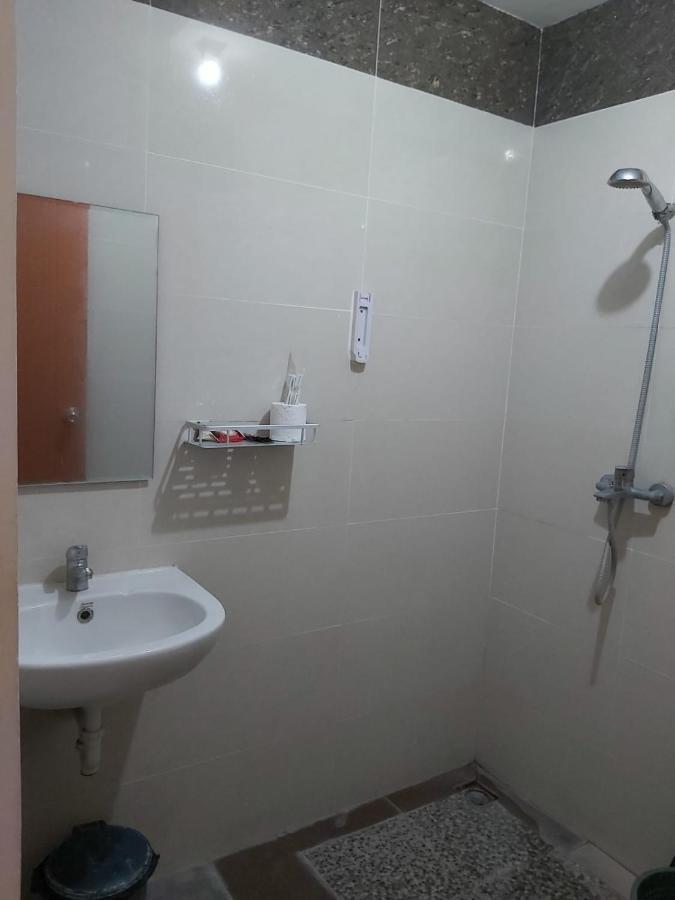 Hotel Larensia Labuan Bajo Habitación foto