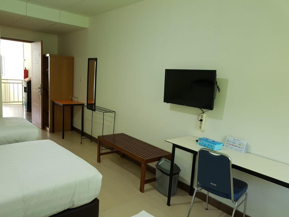 Hotel Larensia Labuan Bajo Habitación foto