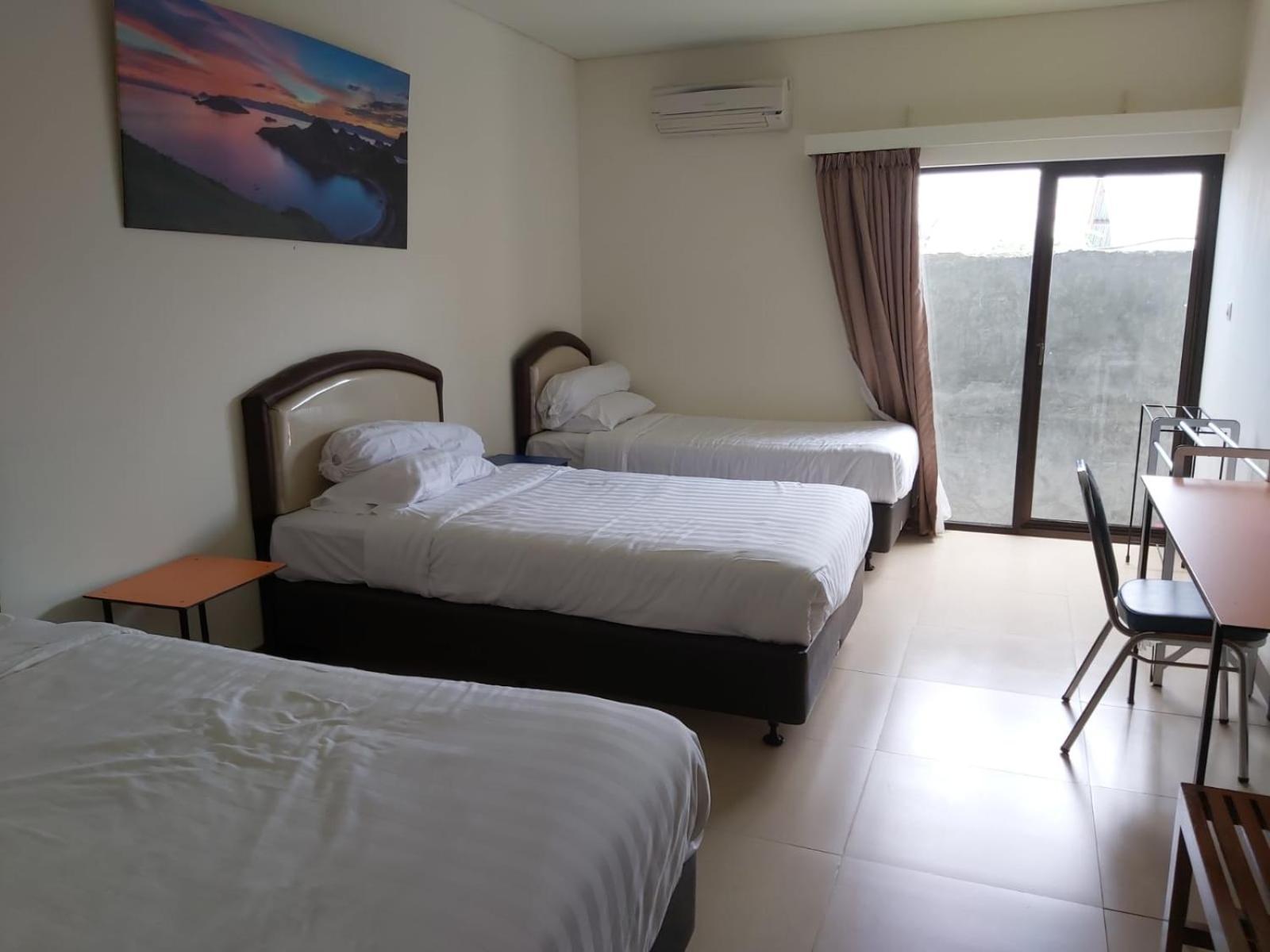 Hotel Larensia Labuan Bajo Habitación foto